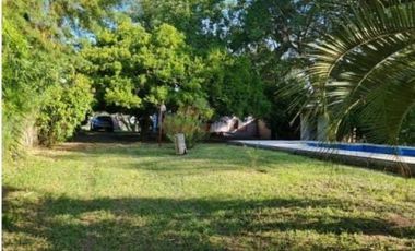 TERRENO + CASA A REFACCIONAR con PISCINA