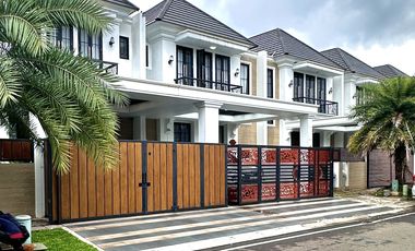Cirtra gran cibubur Rumah mewah full furnished