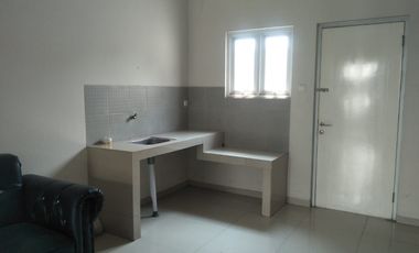 rumah 2 lantai siap huni di kelapa gading di sewakan