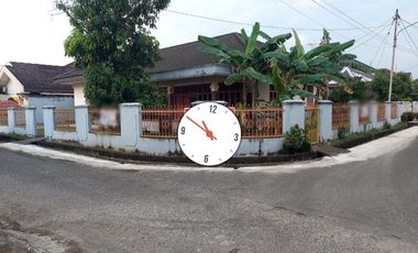 Dijual rumah posisi hook dalam komplek Yaktapena Plaju, Palembang