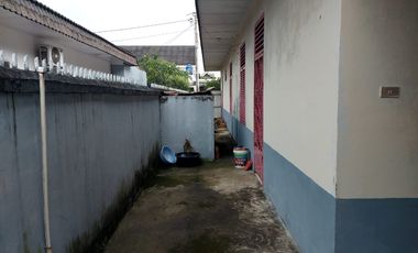 Dijual rumah posisi hook dalam komplek Yaktapena Plaju, Palembang