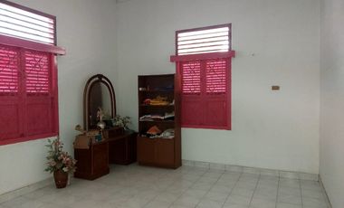 Dijual rumah posisi hook dalam komplek Yaktapena Plaju, Palembang