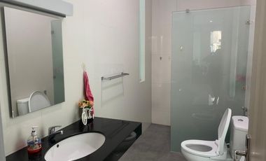 rumah mewah di tengah kota Cirebon di jual murah