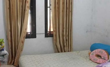 Dijual rumah komplek,lokasi strategis,seputaran jalan srikandi,nego