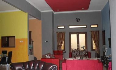 Disewakan Murah Pertahun Rumah Lokasi di Tengah Kota Cilacap