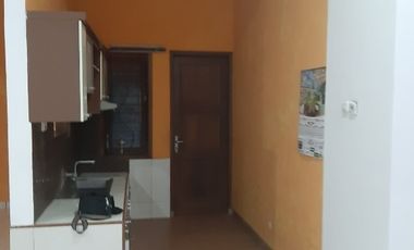 Disewakan Murah Pertahun Rumah Lokasi di Tengah Kota Cilacap