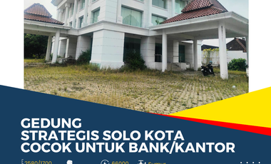 Gedung Strategis Cocok untuk Bank atau Kantor