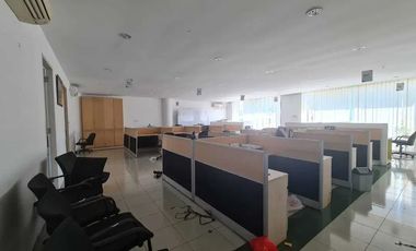 Gedung Strategis Cocok untuk Bank atau Kantor