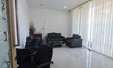 Gedung Strategis Cocok untuk Bank atau Kantor
