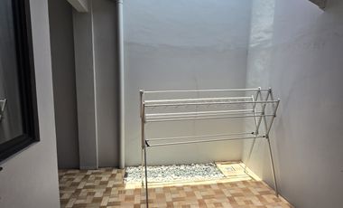 Di Kontrakan Rumah 2 Lantai 3 Kamar Tidur di KIIC Karawang