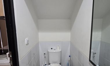 Di Kontrakan Rumah 2 Lantai 3 Kamar Tidur di KIIC Karawang