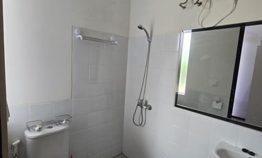 Di Kontrakan Rumah 2 Lantai 3 Kamar Tidur di KIIC Karawang