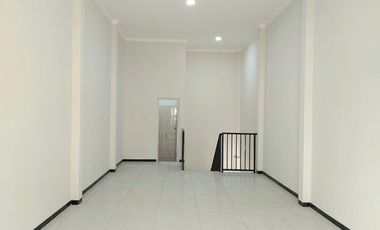 ruko sawojajar 2 lt bagus buat usaha disewakan atau investasi