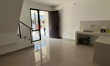 Sewa Rumah Murah 2Lt, Luas 45m² Kosong Siap Huni Nyaman Milenial PIK2