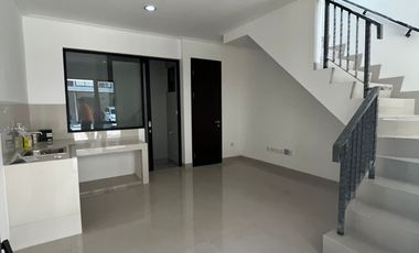 Sewa Rumah Murah 2Lt, Luas 45m² Kosong Siap Huni Nyaman Milenial PIK2