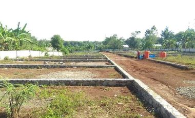 Tanah Murah  Jl poros Jenemadingin -Paccelekang Pattalassang Gowa