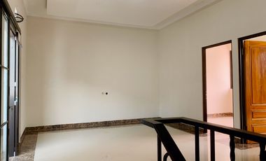 Rumah Minimalis Modern 2 Lantai di Komplek Pusat Kota Cianjur