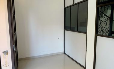 Rumah Minimalis Modern 2 Lantai di Komplek Pusat Kota Cianjur