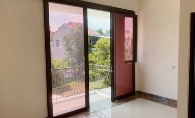 Rumah Minimalis Modern 2 Lantai di Komplek Pusat Kota Cianjur