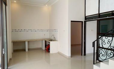 Rumah Minimalis Modern 2 Lantai di Komplek Pusat Kota Cianjur