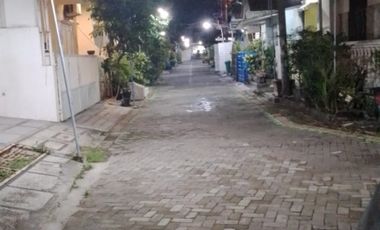 Rumah Murah di Jalan Karimun GKB Gresik