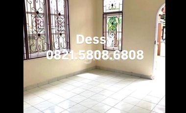 Rumah Asri Halaman Luas