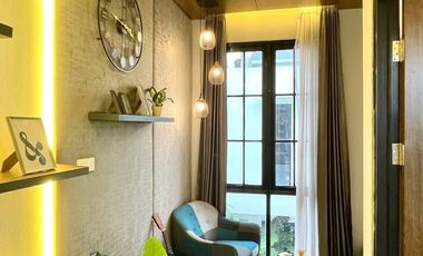 Dijual Cash/Kredit Townhouse Mewah  Lokasi anti Macet dan anti banjir