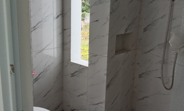 Rumah 2 lantai elegan di dkt kota Cimahi