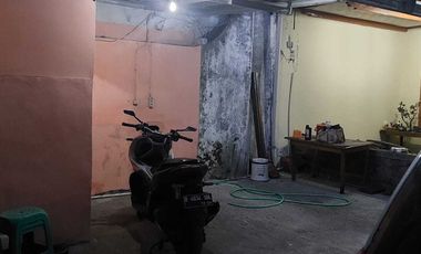 Lokasi sangat strategis di jalan raya padalarang (tagog) bandung