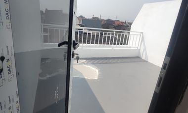 rumah mewah 2 lantai di rawasari timur belakang Mitra 10 jakarta pusa