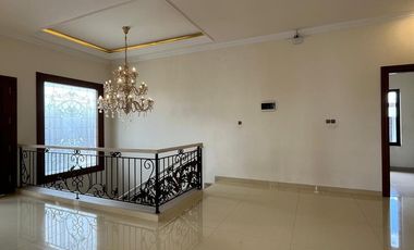 RUMAH MEWAH MEDITERANIAN 2 LANTAI FULL FIRNISHED DEKAT MALIOBORO