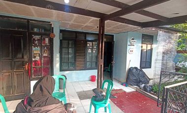 Dijual Rumah dengan Bangunan Asli di Lingkungan Sejuk Cilengkrang