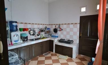 JUAL CEPAT 1 Rumah Besar + 4 Kontrakan di Jambi Kota Luas Tanah 1300m2