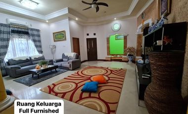 JUAL CEPAT 1 Rumah Besar + 4 Kontrakan di Jambi Kota Luas Tanah 1300m2