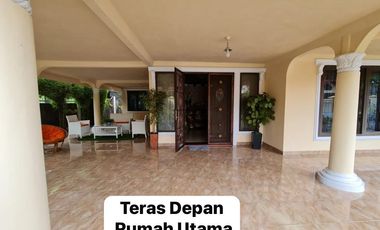 JUAL CEPAT 1 Rumah Besar + 4 Kontrakan di Jambi Kota Luas Tanah 1300m2