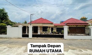 JUAL CEPAT 1 Rumah Besar + 4 Kontrakan di Jambi Kota Luas Tanah 1300m2