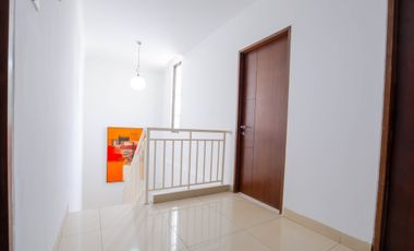 Sewa Rumah Townhouse Cosmo Park 3BR - dekat Thamrin & Tanah Abang