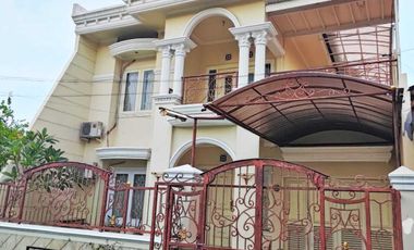 DISEWAKAN RUMAH SEMI FURNISH LOKASI STRATEGIS DAERAH TENGGILIS UTARA