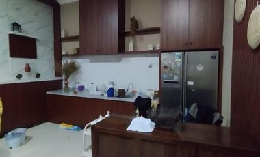 DIJUAL RUMAH FULLFURNISH TENGAH KOTA BERNUANSA MINIMALIS