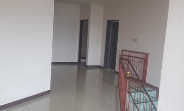 DIJUAL RUMAH TENGAH KOTA BERNUANSA MINIMALIS