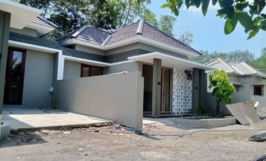 STRTATEGIS RUMAH MURAH KEREN OPEN SPACE