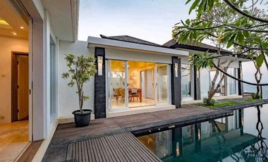 VILLA LUXURY VIEW LAUT FURNISHED PRIVAT POOL LOKASI NUSA DUA