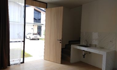 DiJual 2 Lantai siap Huni Full furnished di Kawasan KIIC Karawang.