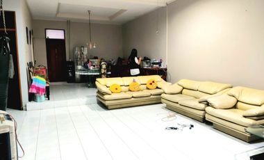 Rumah / Toko Strategis Pinggir Jalan