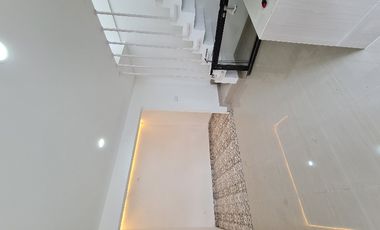 Disewakan Rumah 2 lantai di wimbledon Jababeka