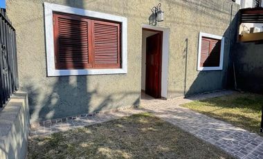 SE ALQUILA CASA B° LAS MARGARITAS