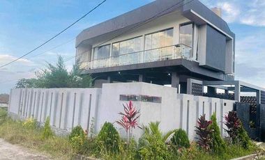 Jual rumah semi villa  d Kediri hunian asri  mau pulang k Bali