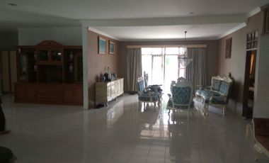 Disewa Rumah Besar Bisa Utk Gudang di Cicukang Sayap Taman Kopo Indah