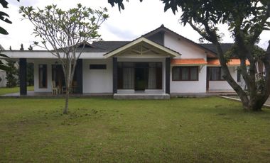 Disewa Rumah Besar Bisa Utk Gudang di Cicukang Sayap Taman Kopo Indah