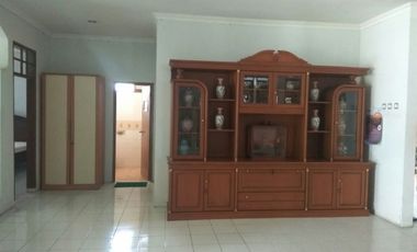 Disewa Rumah Besar Bisa Utk Gudang di Cicukang Sayap Taman Kopo Indah